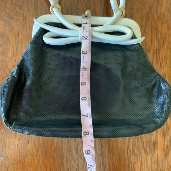 CHANEL PERFORATED KISS TOP CLOSURE BOW BLACK HANDBAG - Picture 11 of 14